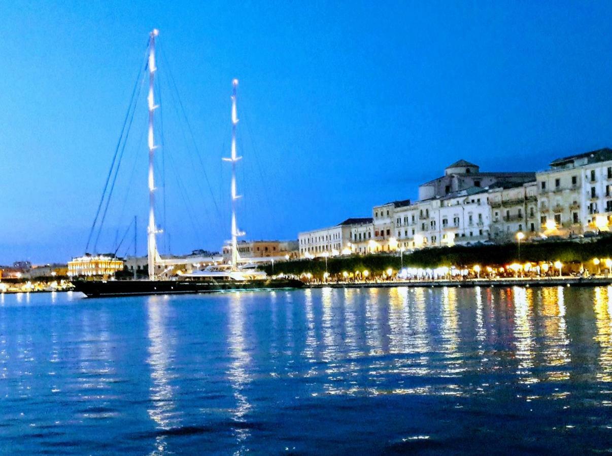 Incantevole In Palazzo Storico Ortigia Apartamento *